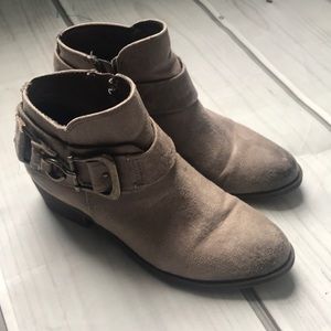 Carlos taupe bootie boots size 6